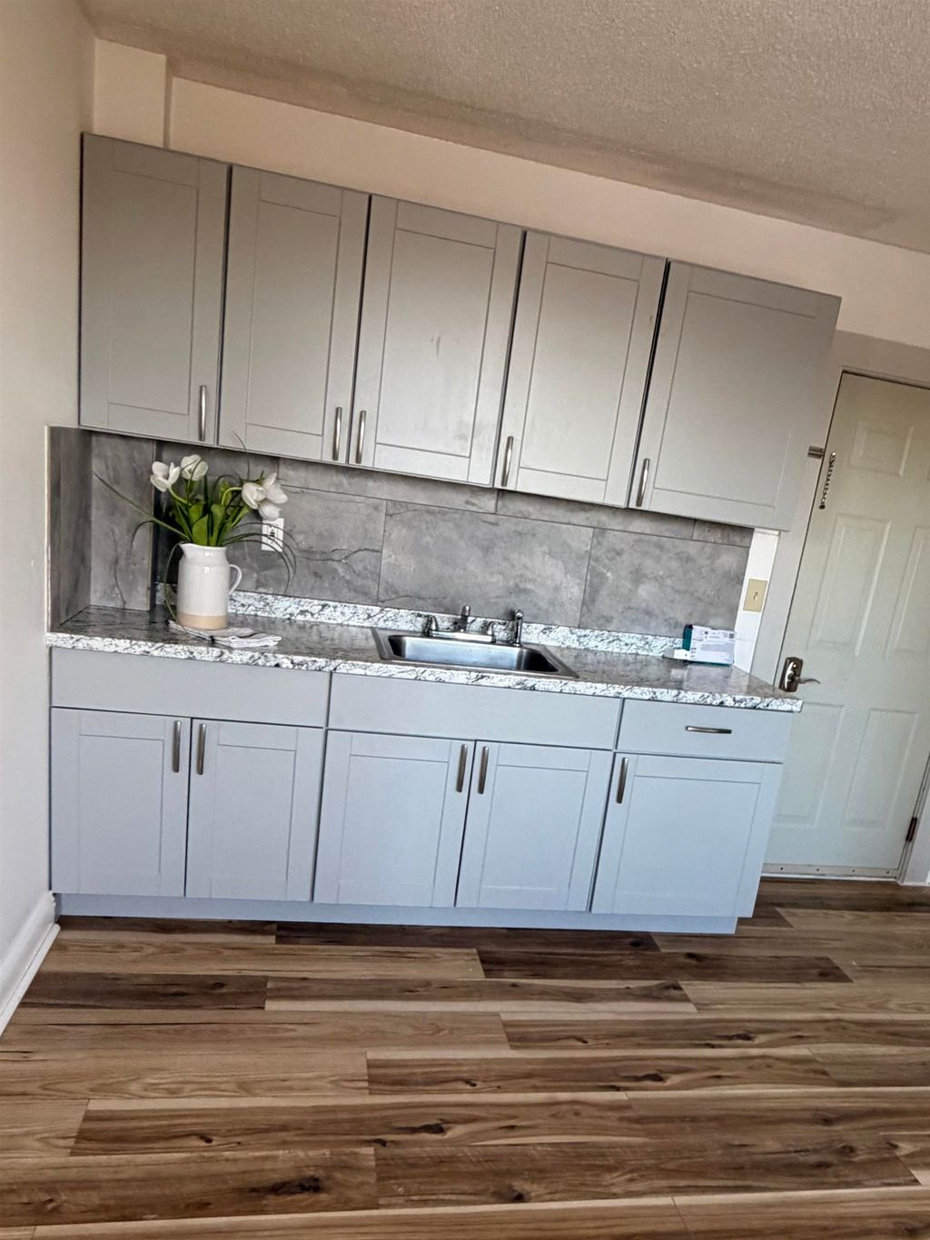 Photo of 23 Elm Street #Unit 7 3rd floor, Nashua, NH 03060 (MLS # 5076643)