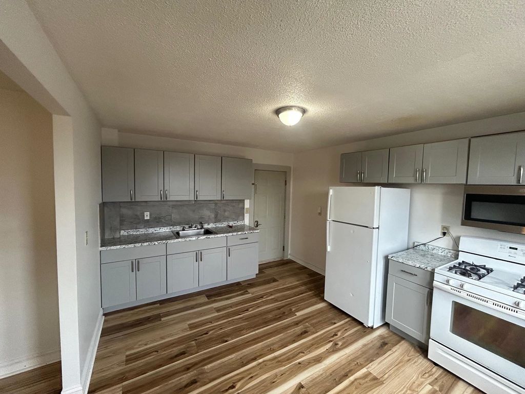 Photo of 23 Elm Street #Unit 7 3rd floor, Nashua, NH 03060 (MLS # 5076643)