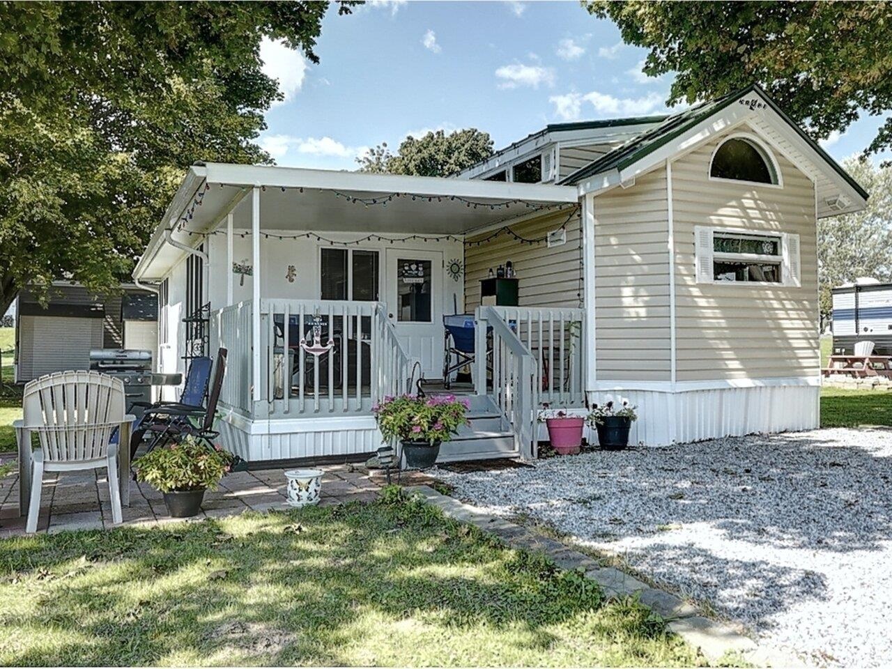 6 Heron Lane