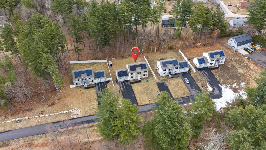 Photo of 4 Lorelai Way, Nashua, NH 03062 (MLS # 5082342)