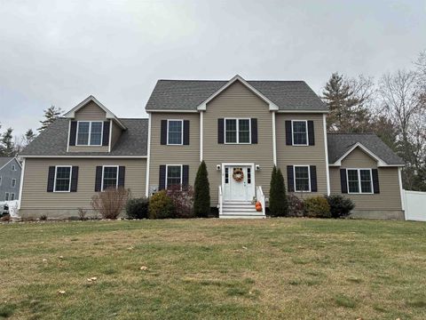 Photo of 5 Sheldon Road, Derry, NH 03038 (MLS # 5070763)