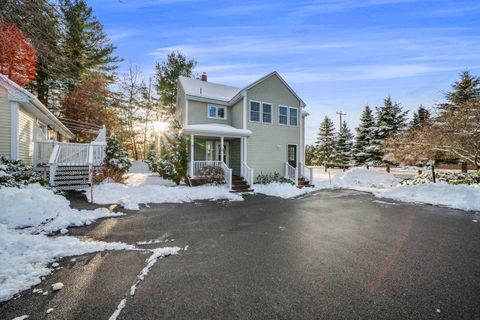 Photo of 15 Roosevelt Avenue, Hudson, NH 03051 (MLS # 5071344)