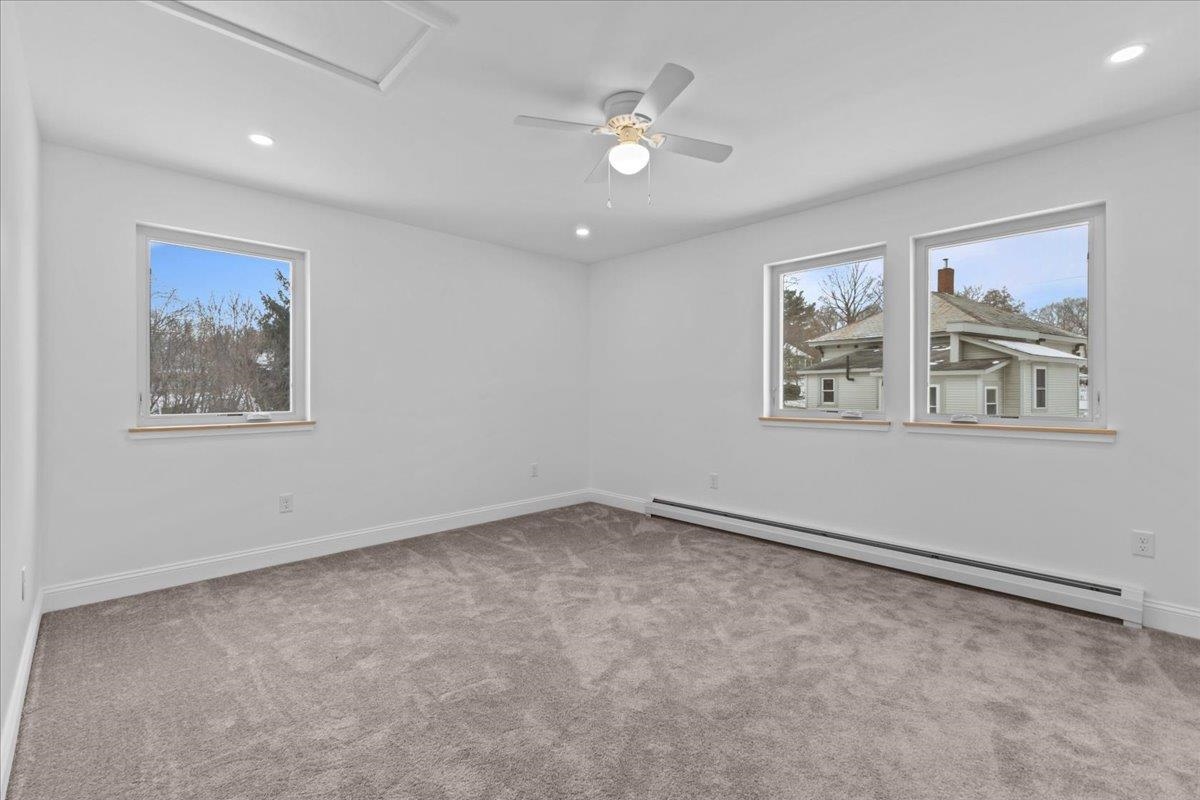 Vergennes, Vermont 05491, United States, 2 Bedrooms Bedrooms, ,2 BathroomsBathrooms,Residential,Active,44819