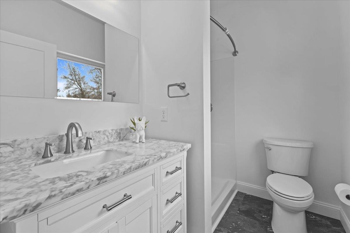 Vergennes, Vermont 05491, United States, 2 Bedrooms Bedrooms, ,2 BathroomsBathrooms,Residential,Active,44819