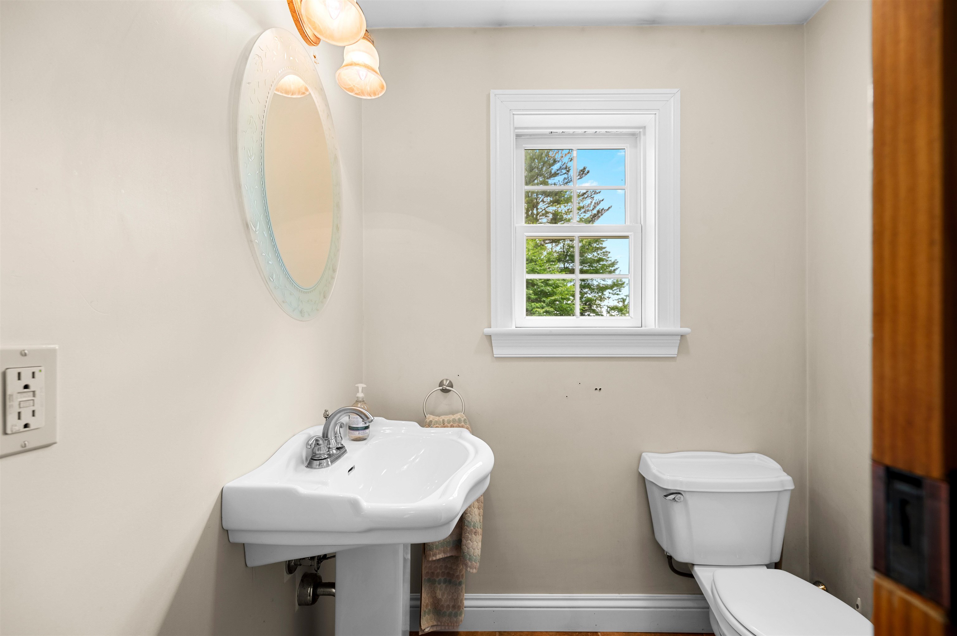 Waterville, Vermont 05492, United States, 3 Bedrooms Bedrooms, ,3 BathroomsBathrooms,Residential,Active,169134