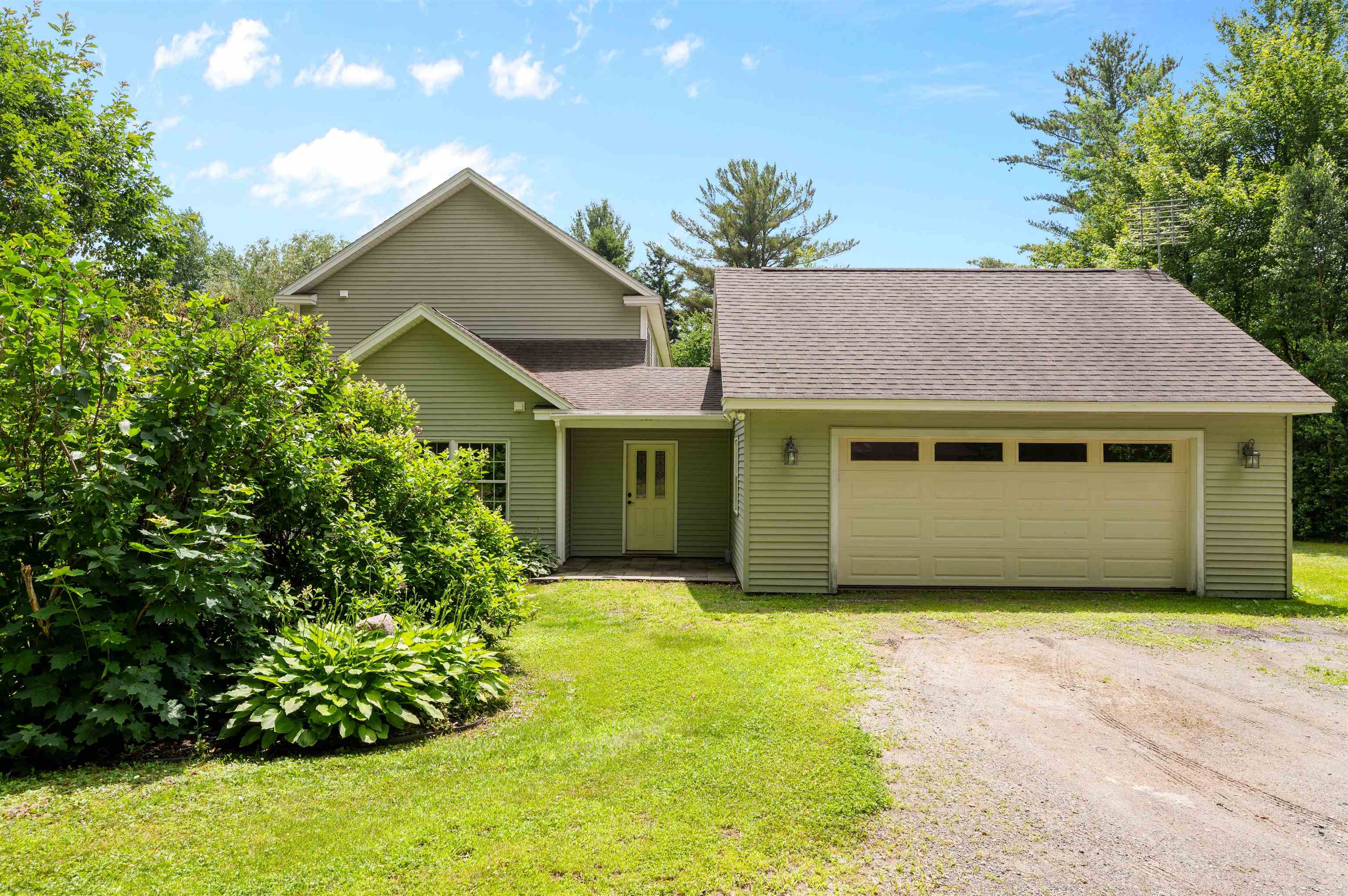 Waterville, Vermont 05492, United States, 3 Bedrooms Bedrooms, ,3 BathroomsBathrooms,Residential,Active,169134