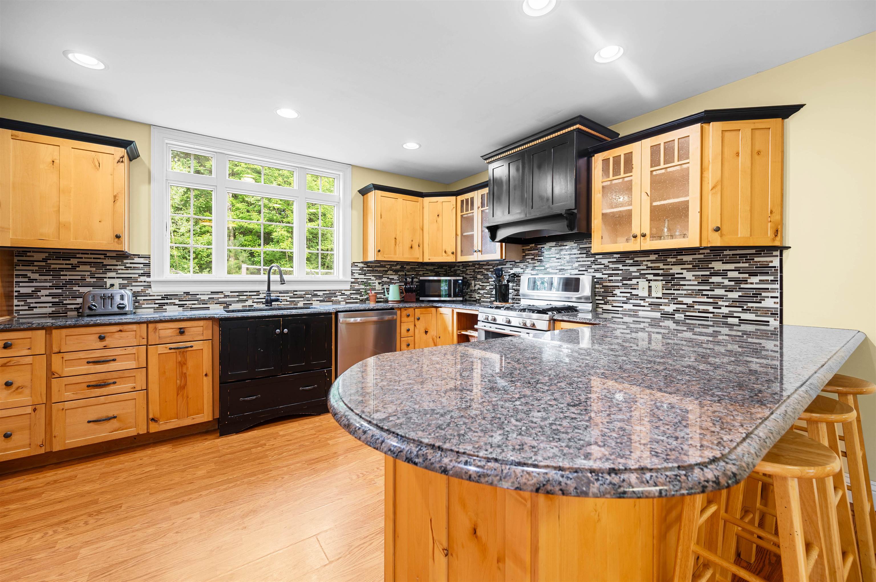 Waterville, Vermont 05492, United States, 3 Bedrooms Bedrooms, ,3 BathroomsBathrooms,Residential,Active,169134