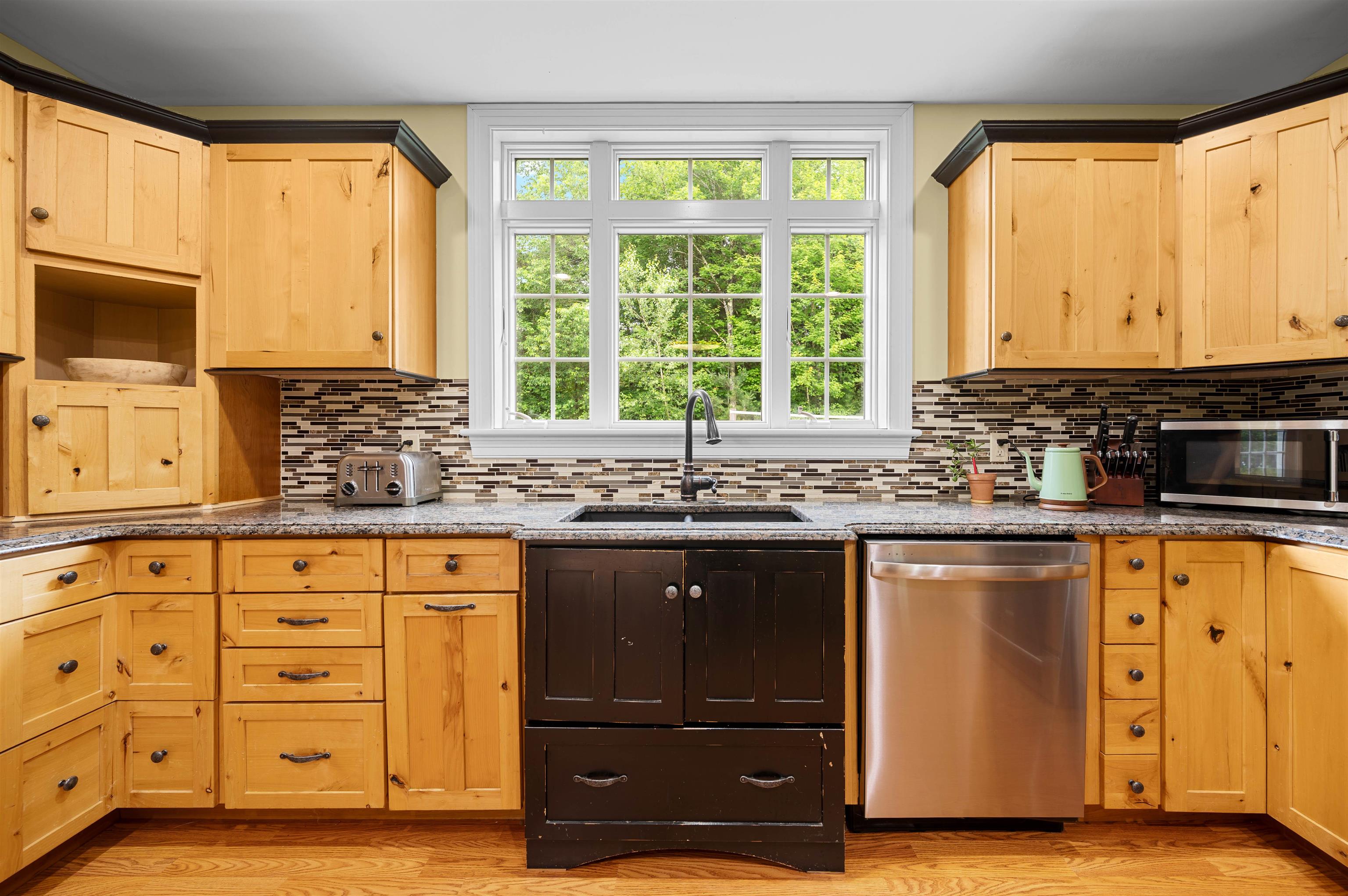 Waterville, Vermont 05492, United States, 3 Bedrooms Bedrooms, ,3 BathroomsBathrooms,Residential,Active,169134