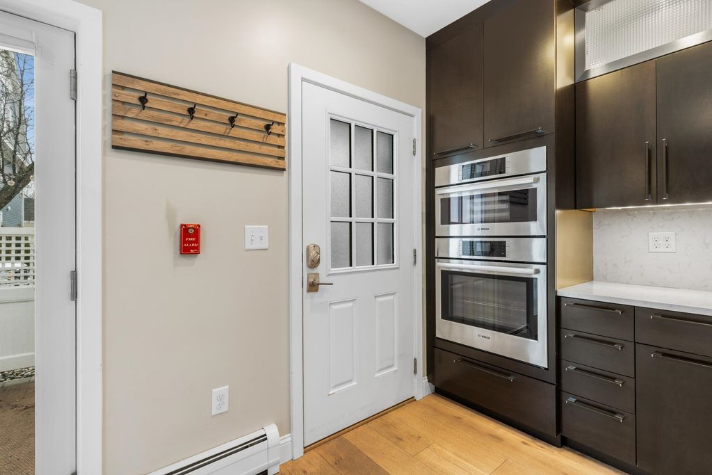 Photo of 43 Cornwall Street #B, Portsmouth, NH 03801 (MLS # 5083226)