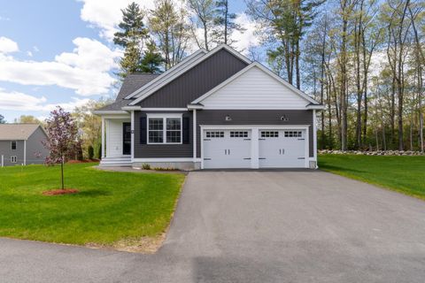 Photo of 6 Anita Drive #11, Hudson, NH 03051 (MLS # 5088552)