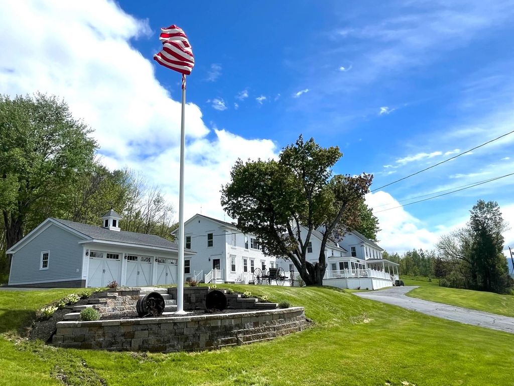 Photo of 959 Presidential Highway, Jefferson, NH 03583 (MLS # 5042715)