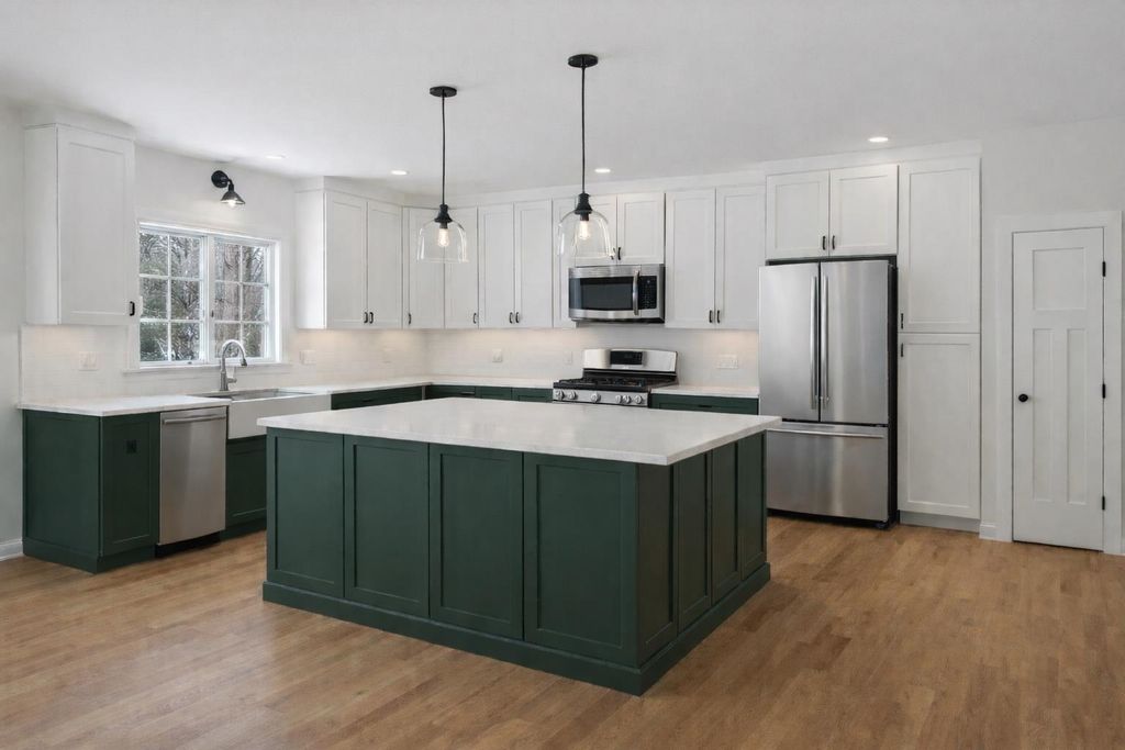 Photo of 4 Charlotte Drive #4, Dover, NH 03820 (MLS # 5080314)