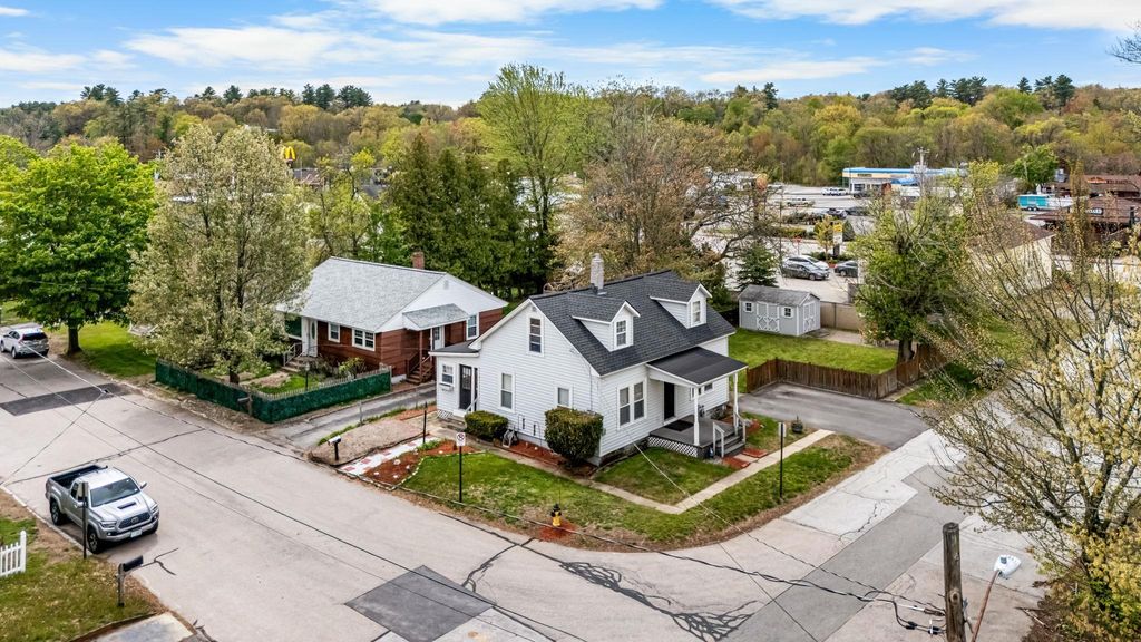 Photo of 4 Master Street, Manchester, NH 03102 (MLS # 5088919)