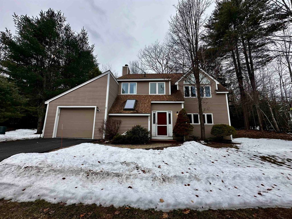 Photo of 27 Alpine Circle, Laconia, NH 03246 (MLS # 5079202)