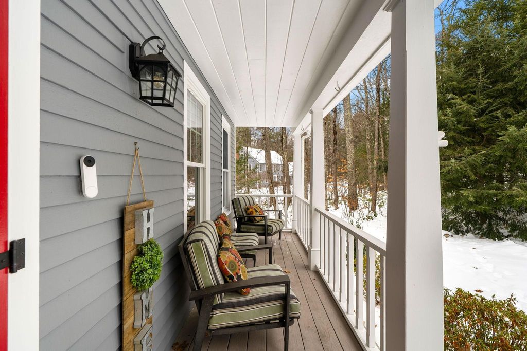 Photo of 17 Oriole Drive, Bedford, NH 03110 (MLS # 5071931)