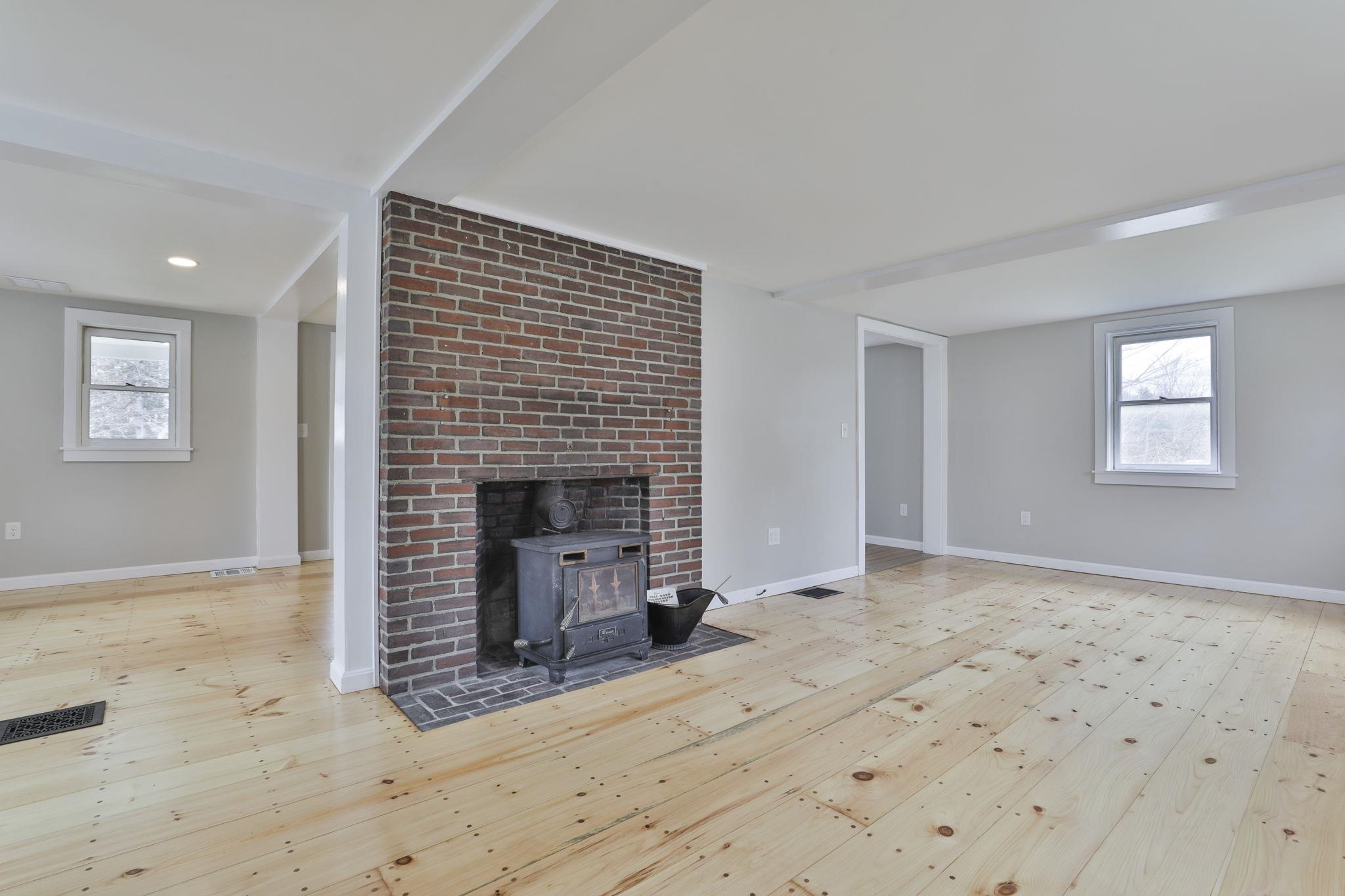 17 Derry Road