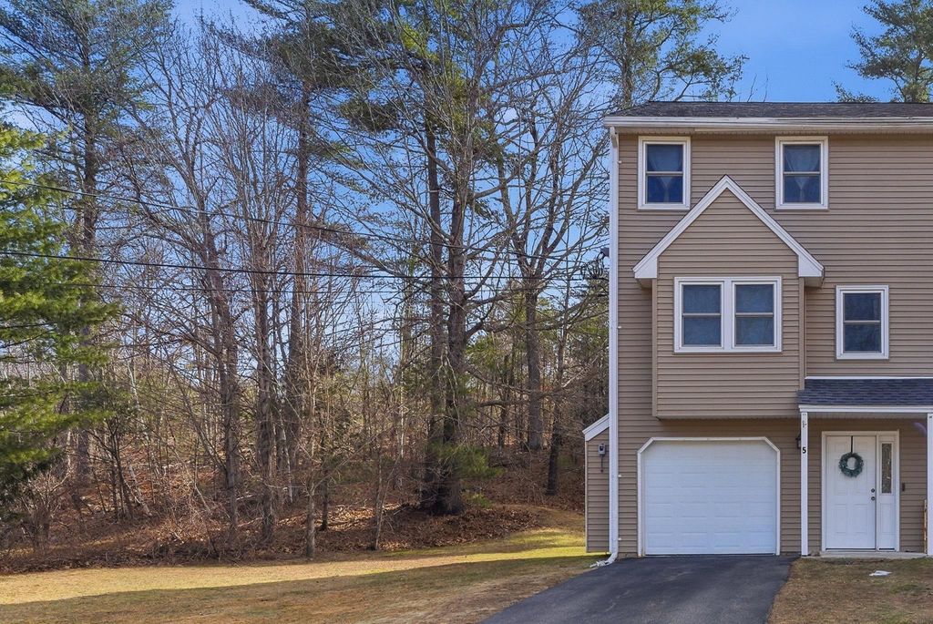 Photo of 5 Valley Lane, Kingston, NH 03848 (MLS # 5079970)