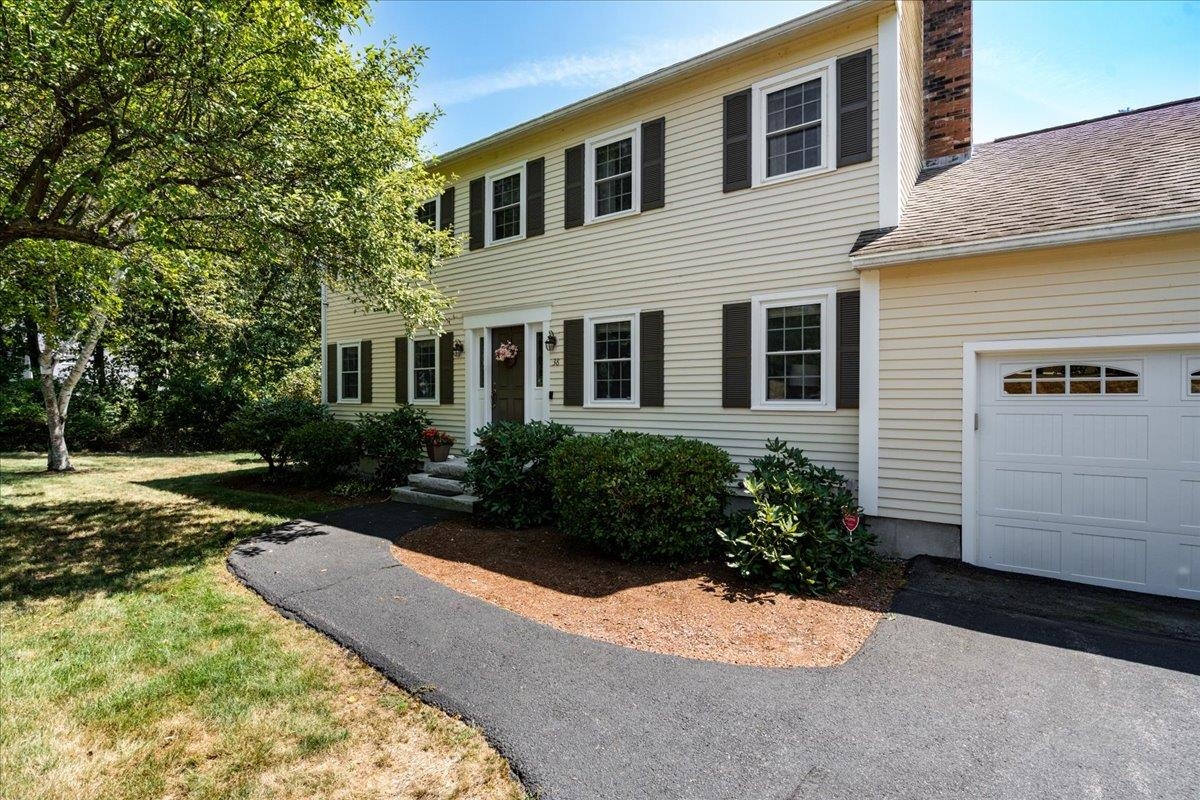 38 Christmas Tree Circle