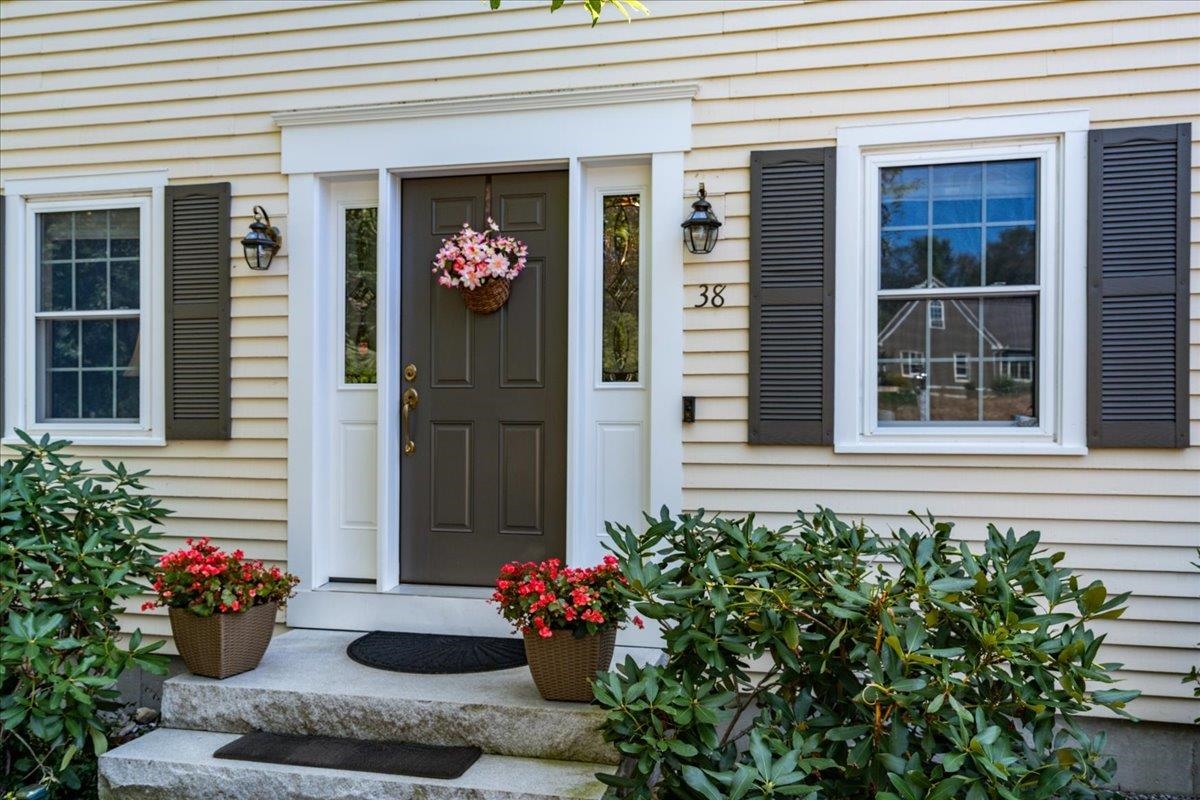 38 Christmas Tree Circle