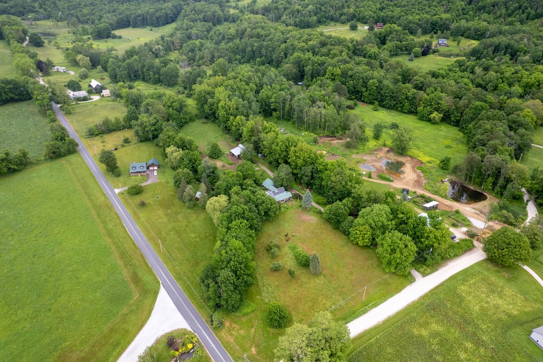 7 Lazy Acres Road