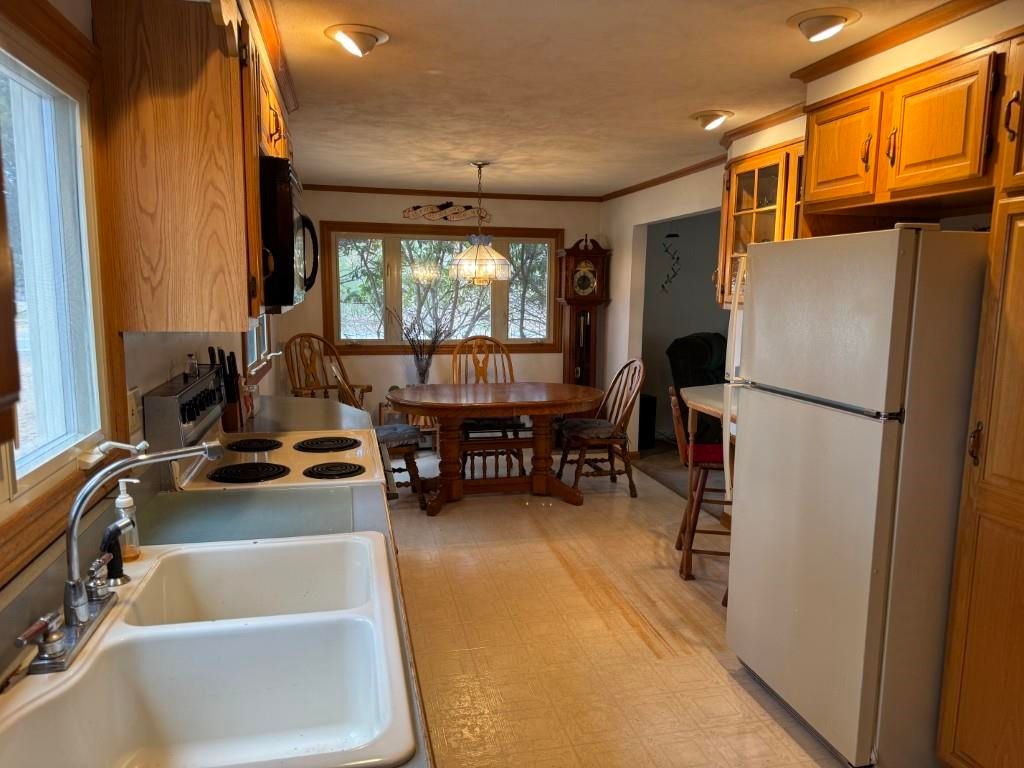Photo of 118 Winnicutt Road, Stratham, NH 03885 (MLS # 5083388)