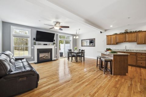 624 Main Street Unit 2 Fremont NH 03044