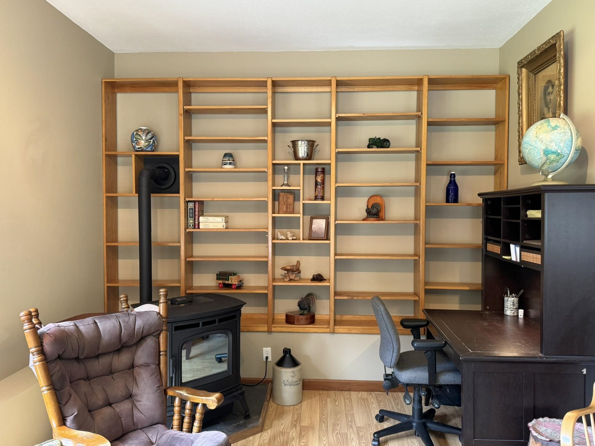 West Rutland, Vermont 05777, United States, 3 Bedrooms Bedrooms, ,1 BathroomBathrooms,Residential,Active,202377