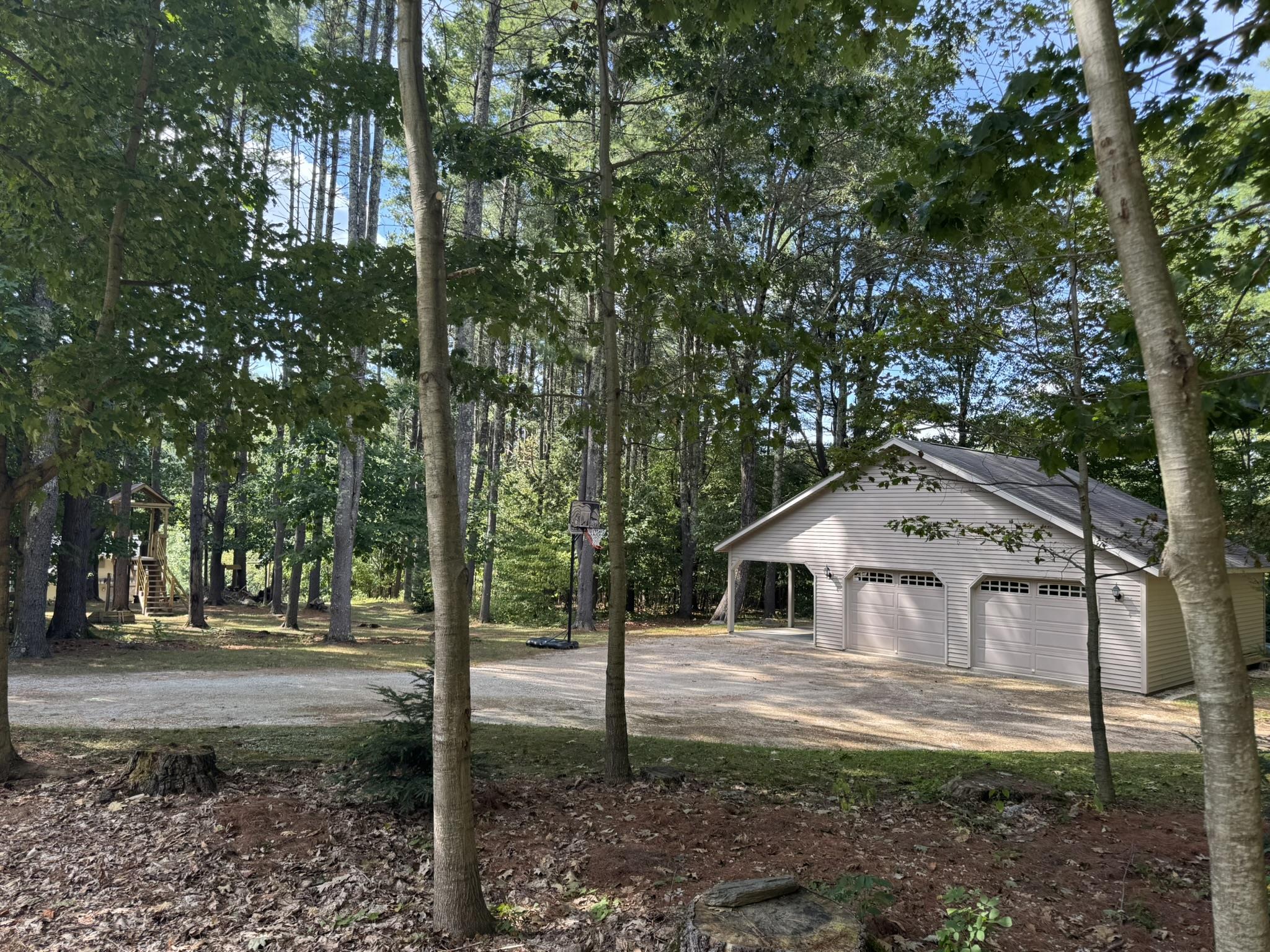 West Rutland, Vermont 05777, United States, 3 Bedrooms Bedrooms, ,1 BathroomBathrooms,Residential,Active,202377