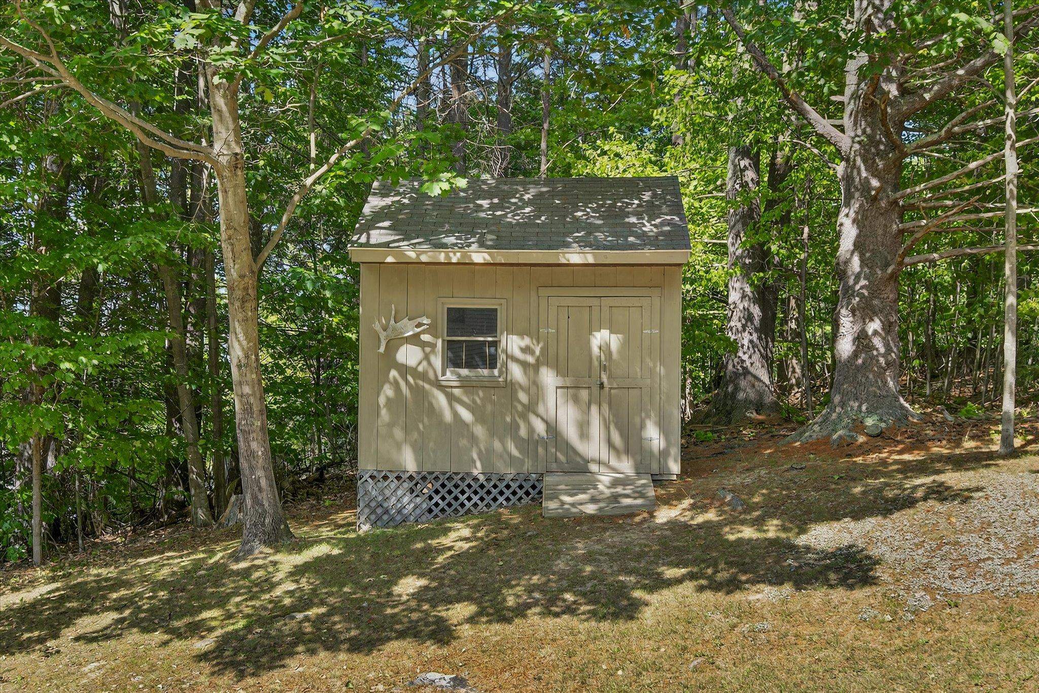 West Rutland, Vermont 05777, United States, 3 Bedrooms Bedrooms, ,1 BathroomBathrooms,Residential,Active,202377