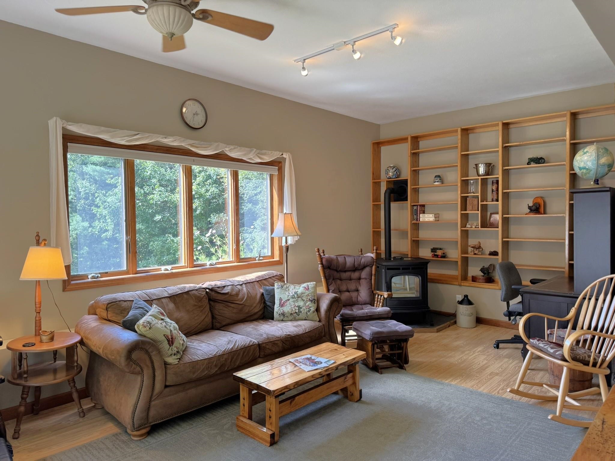 West Rutland, Vermont 05777, United States, 3 Bedrooms Bedrooms, ,1 BathroomBathrooms,Residential,Active,202377