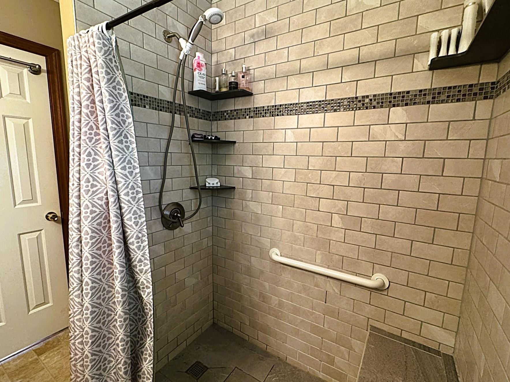 West Rutland, Vermont 05777, United States, 3 Bedrooms Bedrooms, ,1 BathroomBathrooms,Residential,Active,202377