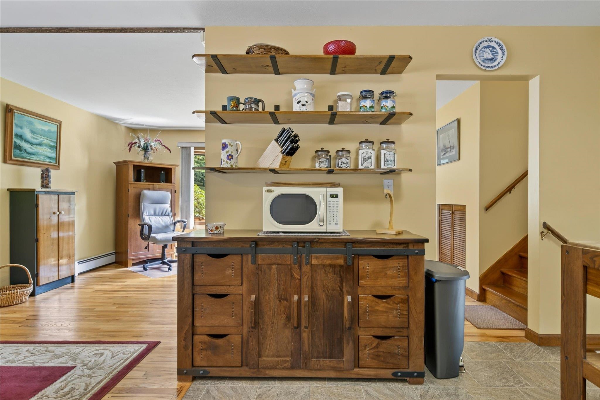 West Rutland, Vermont 05777, United States, 3 Bedrooms Bedrooms, ,1 BathroomBathrooms,Residential,Active,202377