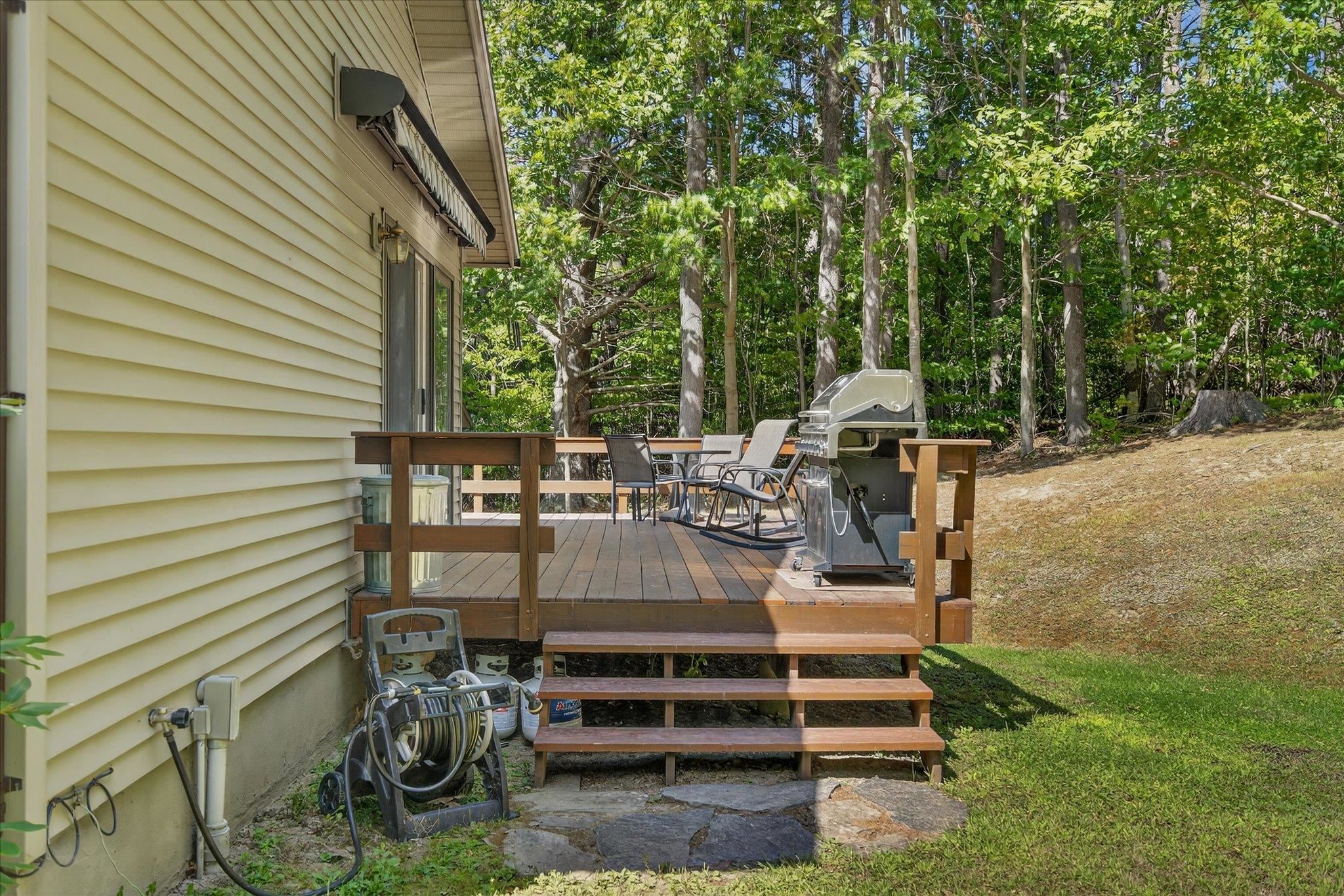 West Rutland, Vermont 05777, United States, 3 Bedrooms Bedrooms, ,1 BathroomBathrooms,Residential,Active,202377