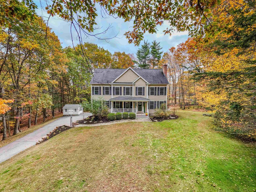 Photo of 8 Stonewall Way, Newmarket, NH 03857 (MLS # 5067714)