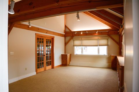 207 Main Street 1 New London NH 03257