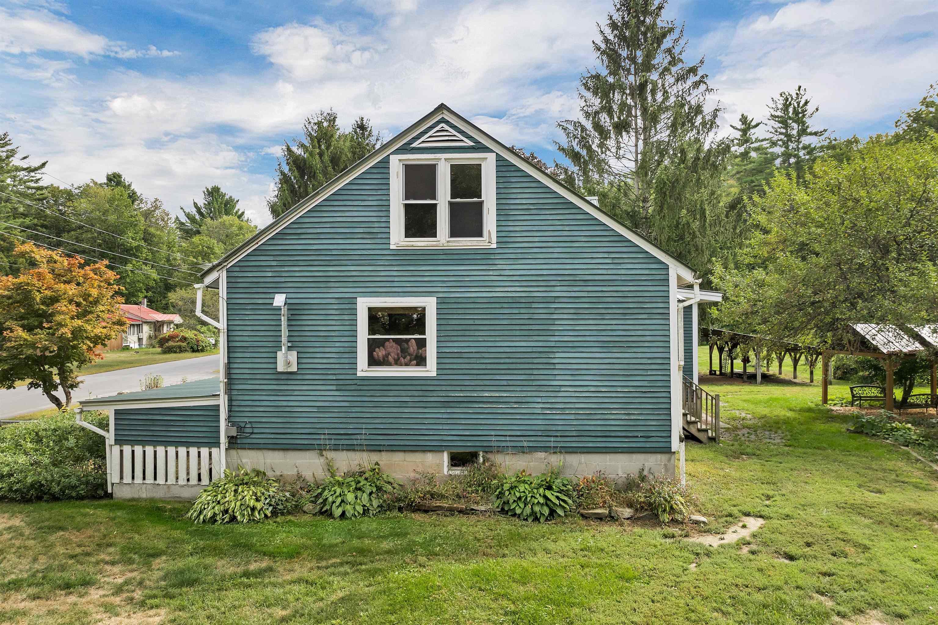 Claremont, New Hampshire 03743, United States, 4 Bedrooms Bedrooms, ,1 BathroomBathrooms,Residential,Pending,213554