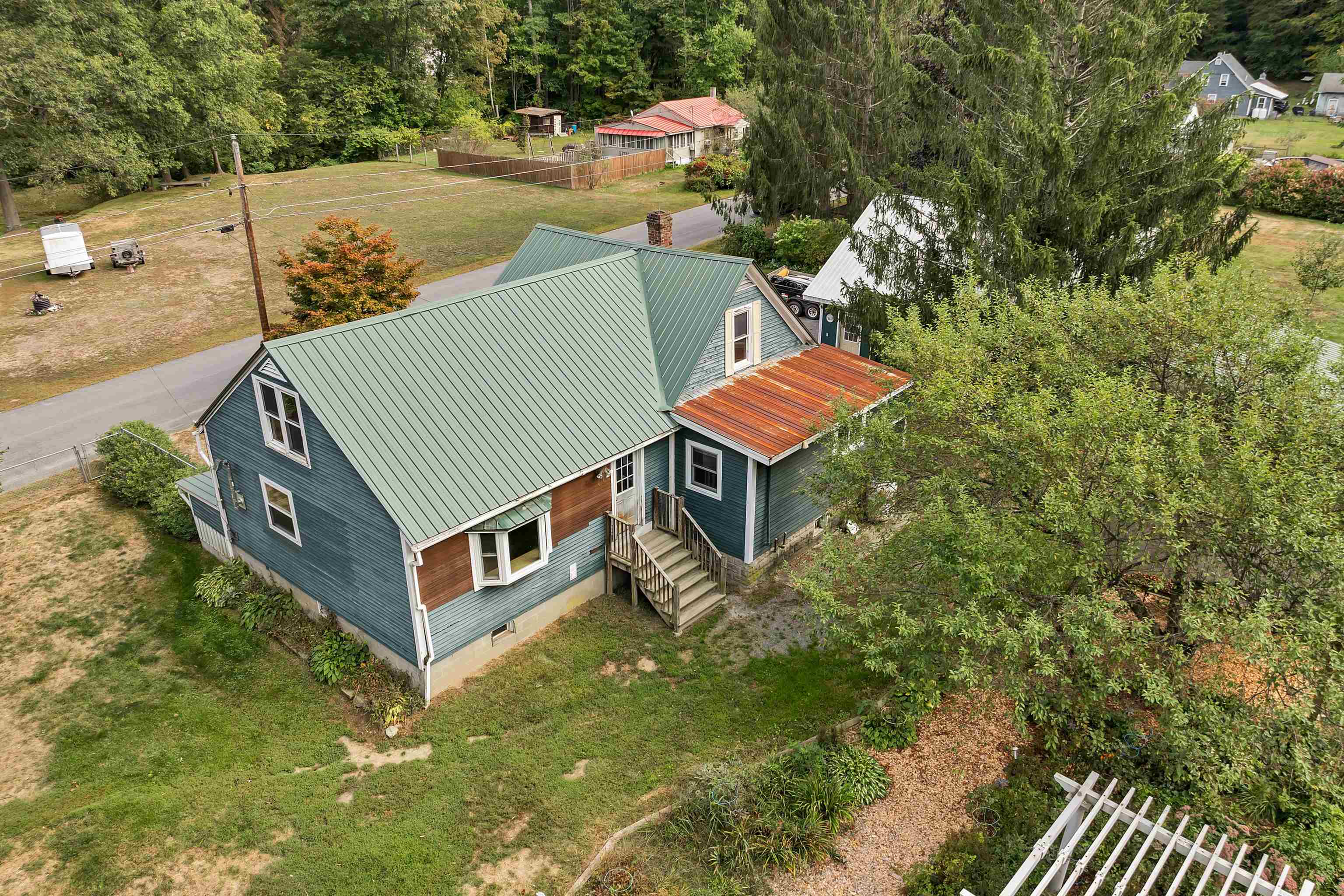 Claremont, New Hampshire 03743, United States, 4 Bedrooms Bedrooms, ,1 BathroomBathrooms,Residential,Pending,213554