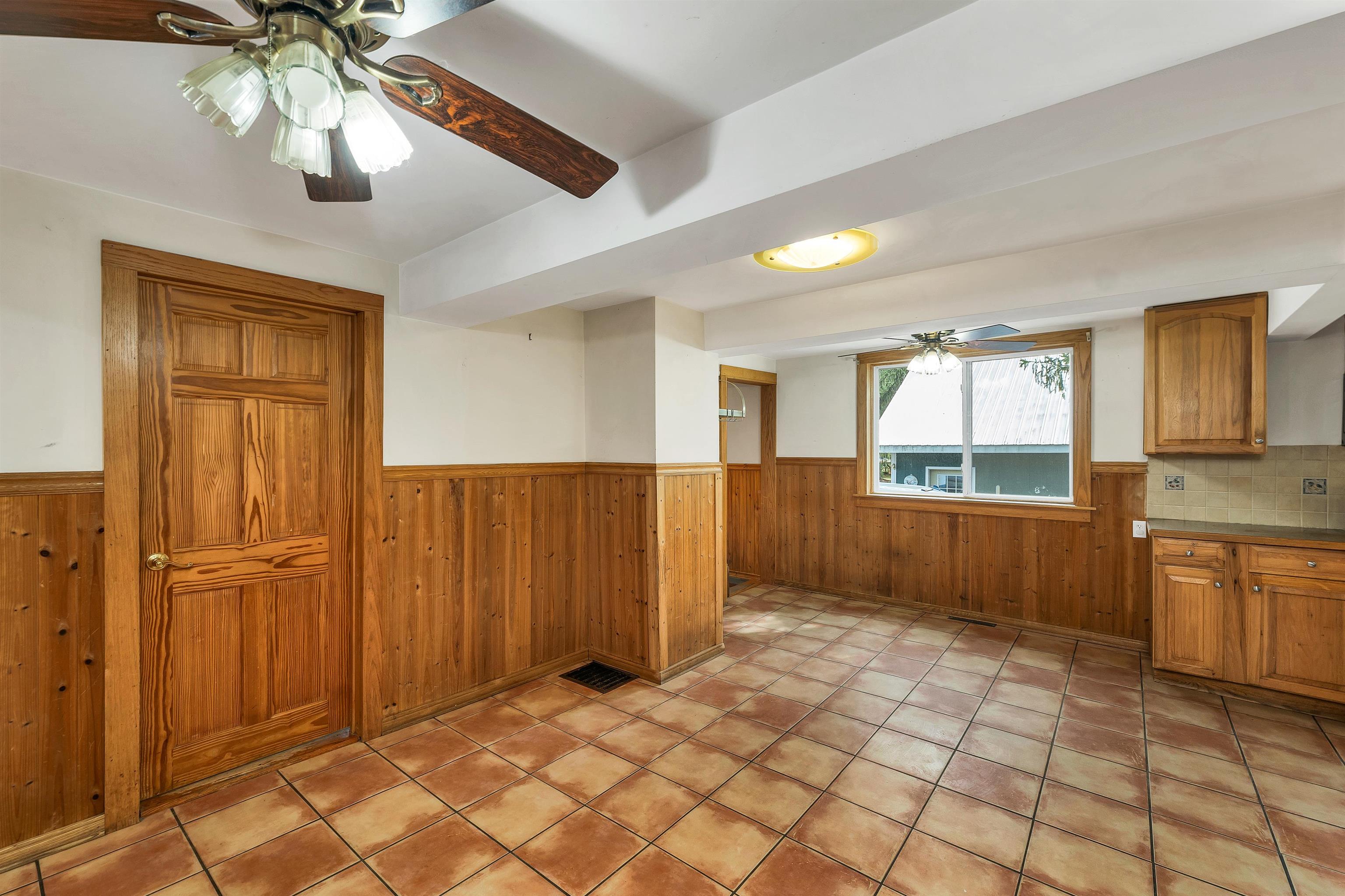 Claremont, New Hampshire 03743, United States, 4 Bedrooms Bedrooms, ,1 BathroomBathrooms,Residential,Pending,213554