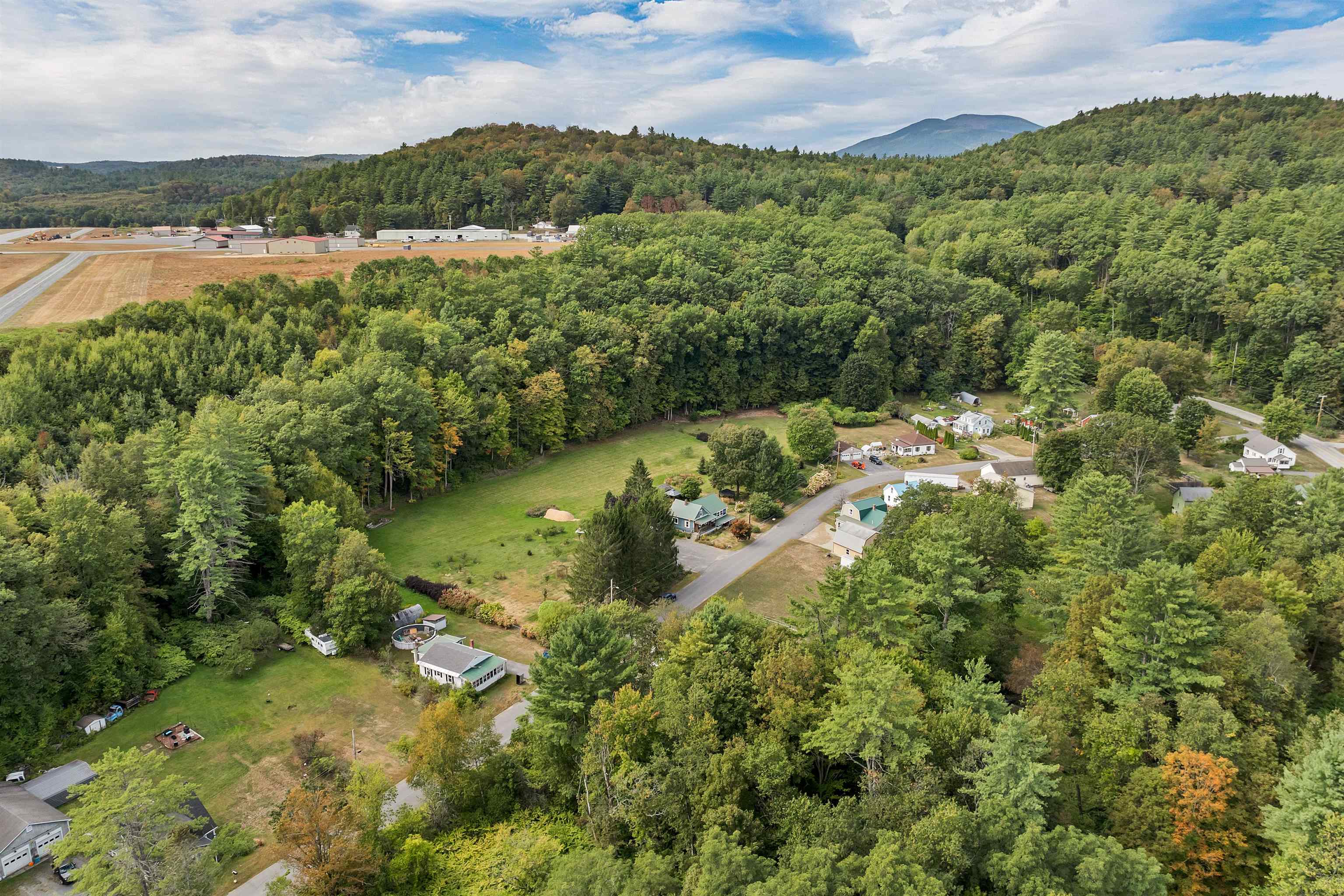 Claremont, New Hampshire 03743, United States, 4 Bedrooms Bedrooms, ,1 BathroomBathrooms,Residential,Pending,213554