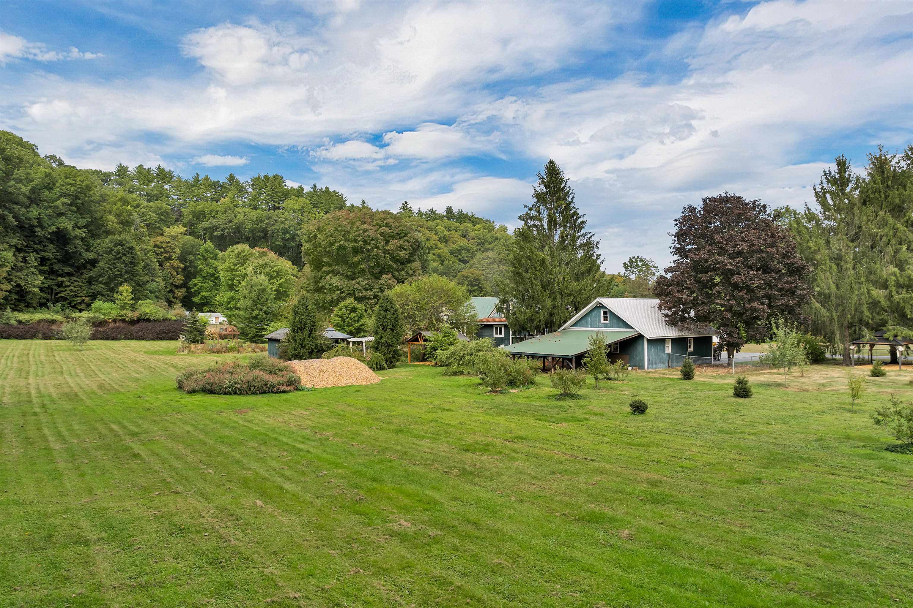 Claremont, New Hampshire 03743, United States, 4 Bedrooms Bedrooms, ,1 BathroomBathrooms,Residential,Pending,213554