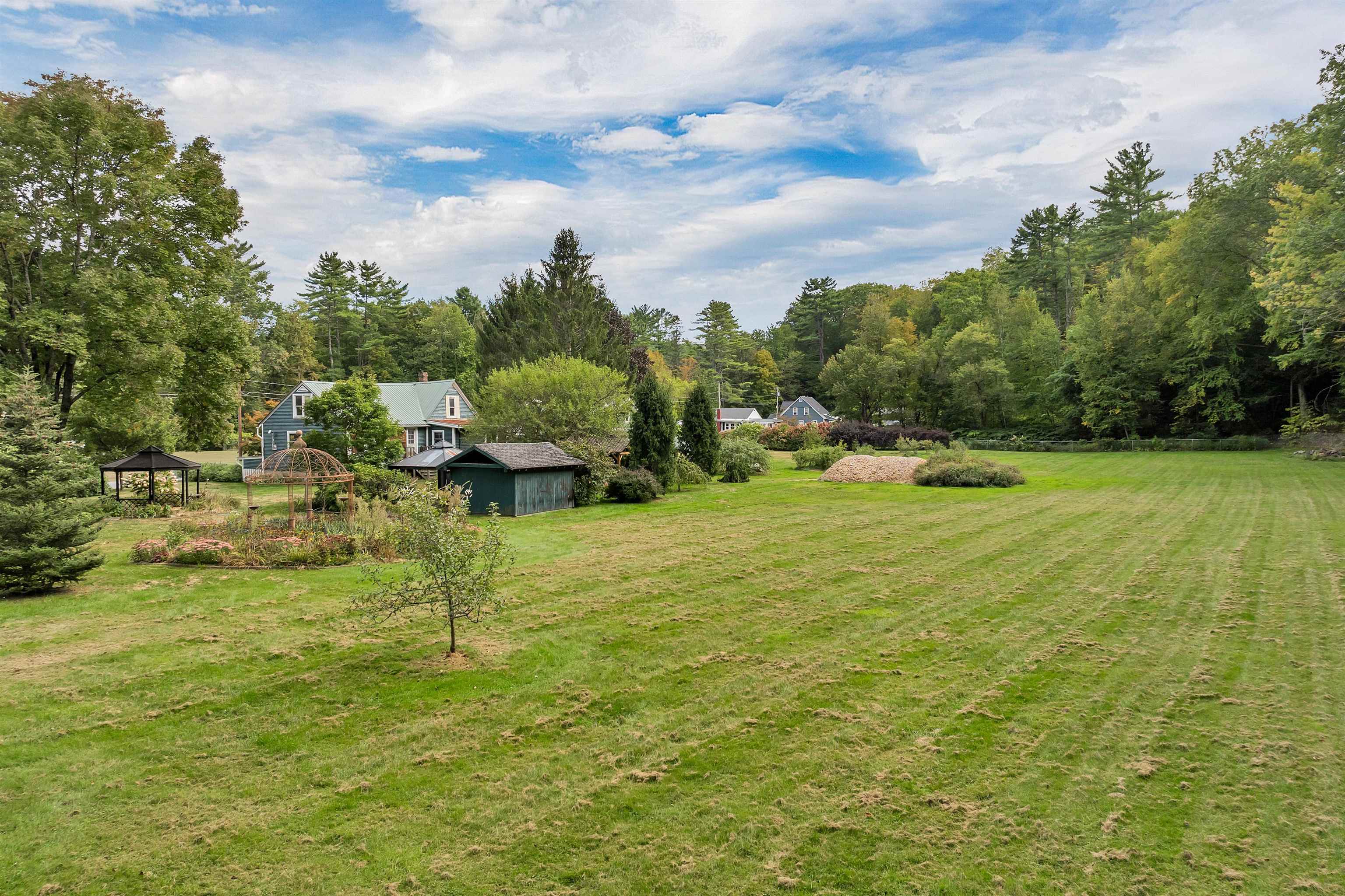 Claremont, New Hampshire 03743, United States, 4 Bedrooms Bedrooms, ,1 BathroomBathrooms,Residential,Pending,213554