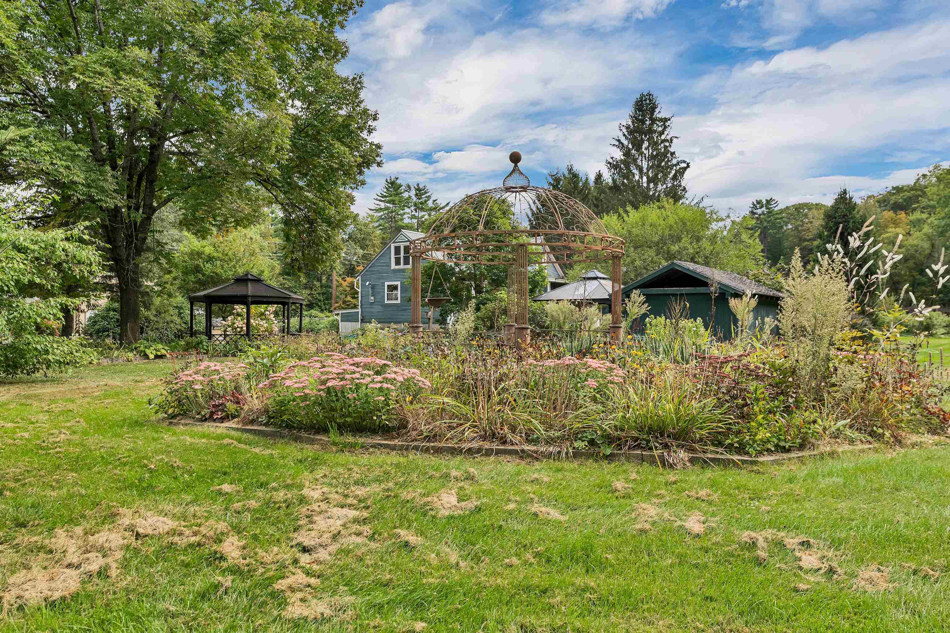 Claremont, New Hampshire 03743, United States, 4 Bedrooms Bedrooms, ,1 BathroomBathrooms,Residential,Pending,213554