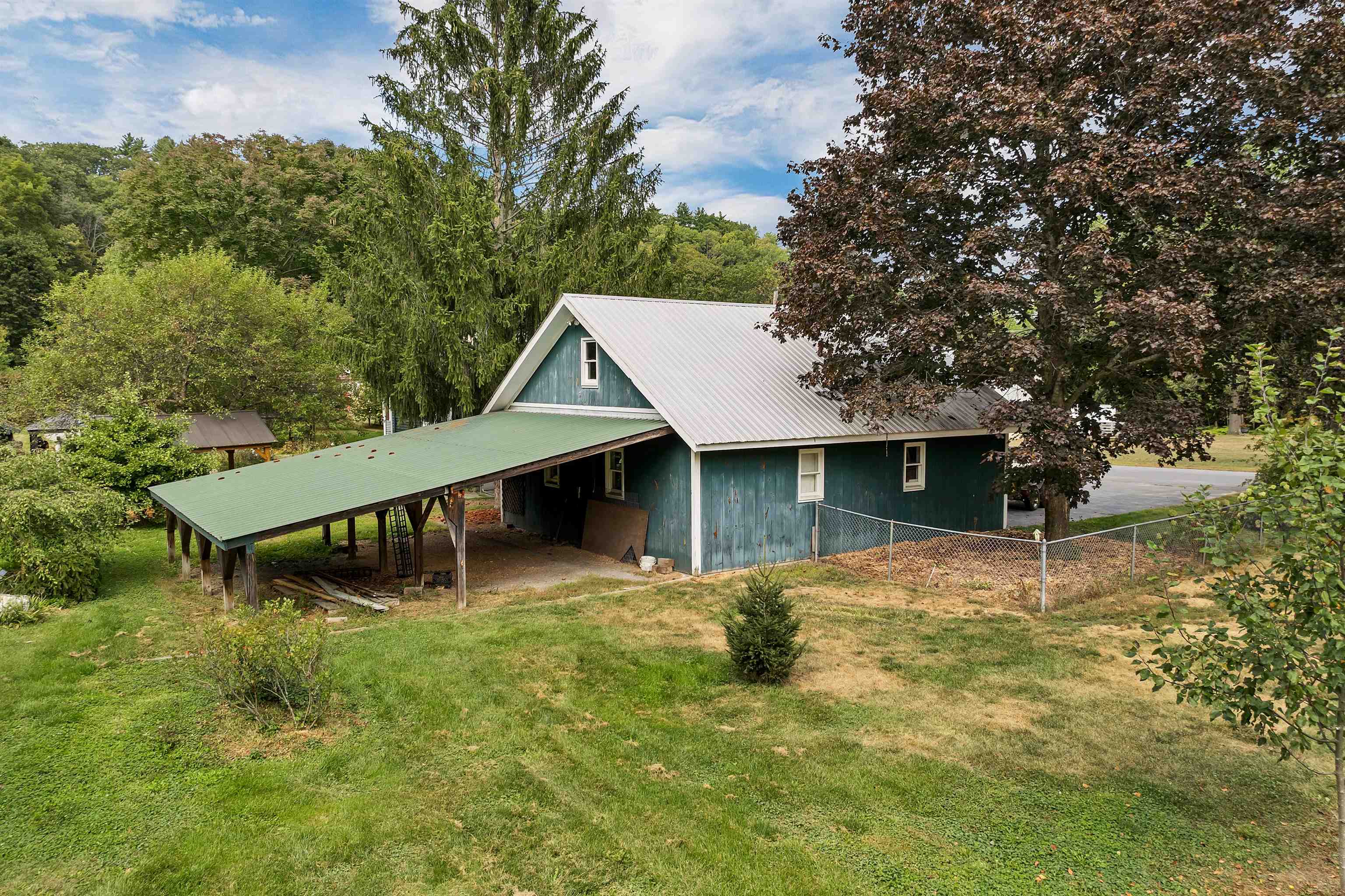 Claremont, New Hampshire 03743, United States, 4 Bedrooms Bedrooms, ,1 BathroomBathrooms,Residential,Pending,213554