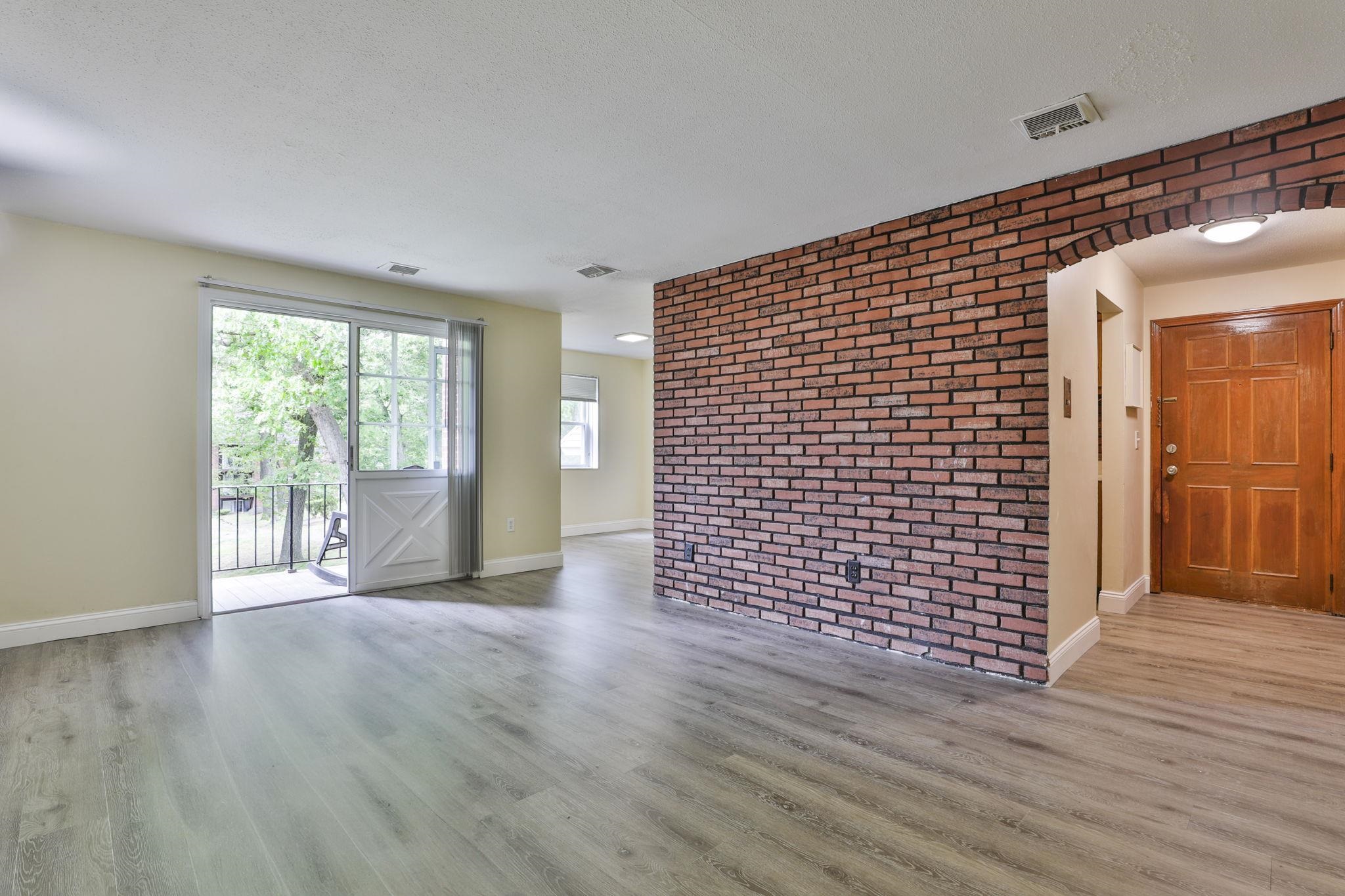6 Louisburg Square 8