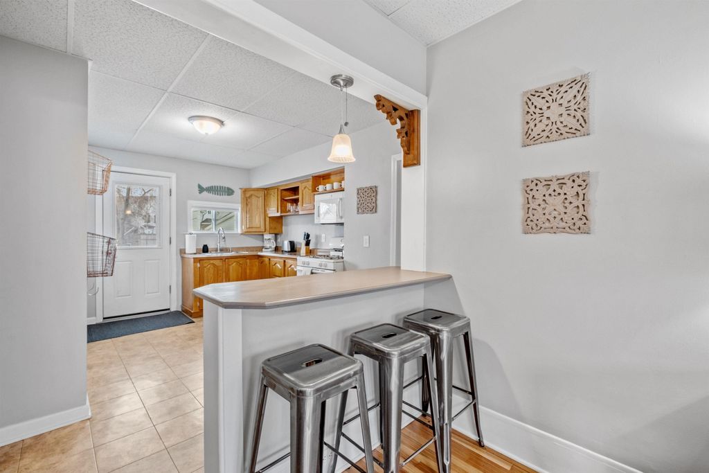 Photo of 792 Grove Street #2, Manchester, NH 03103 (MLS # 5079415)