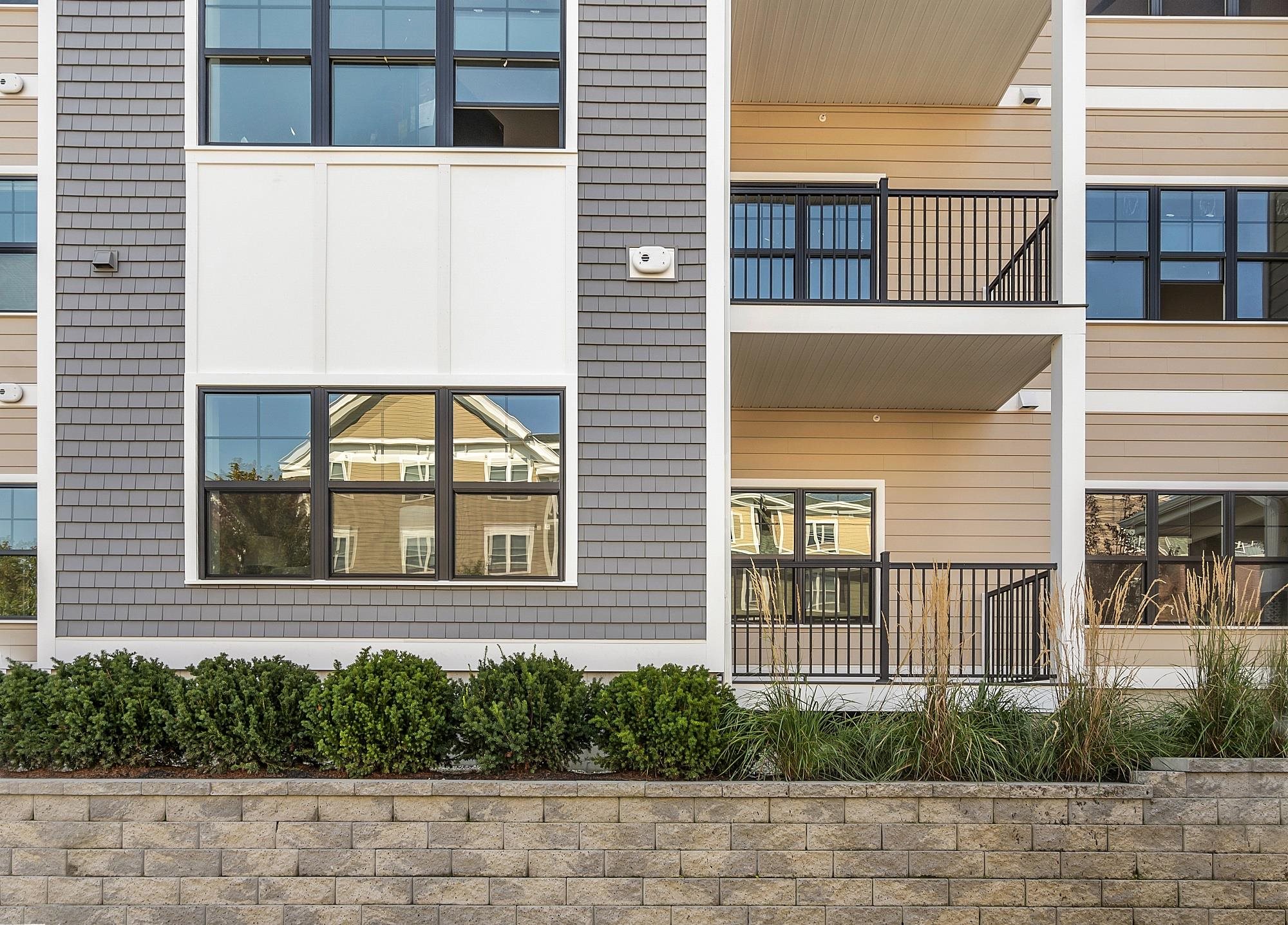 55 Pointe Place #307