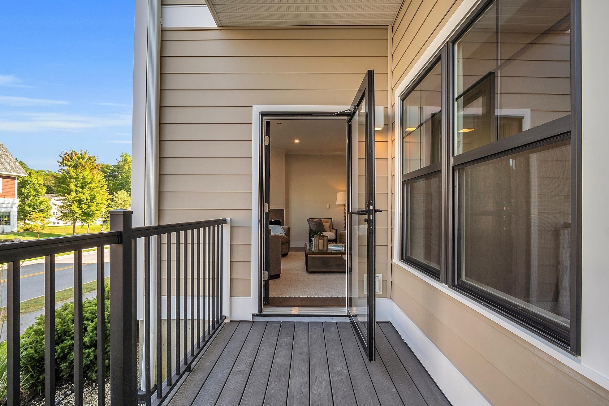 55 Pointe Place #307