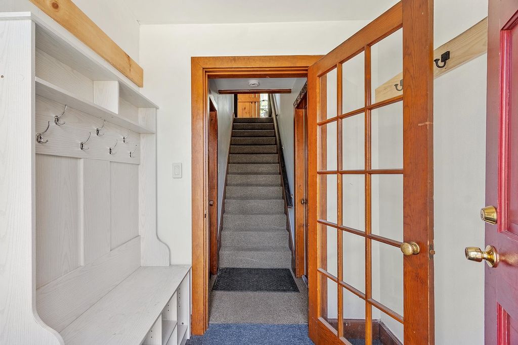 Photo of 347 South Elm Street #2, Manchester, NH 03103 (MLS # 5067649)