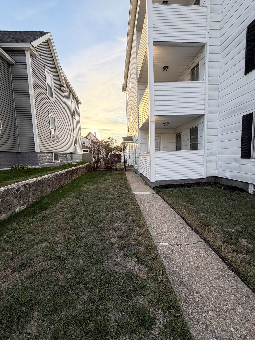 Photo of 198 Alsace Street #1, Manchester, NH 03102 (MLS # 5066448)