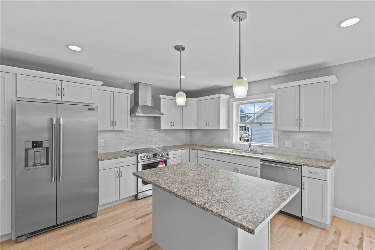 262-1 Midland Avenue
